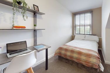 4 bed house, Moorland Avenue, Hyde Park, Leeds, LS61AP - Image 2