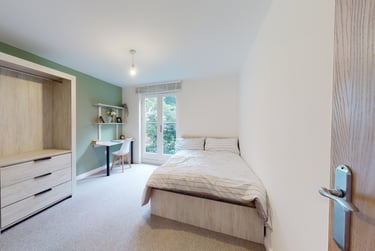 2 bed house, The Grange, Headingley, Leeds, LS62BY - Image 1