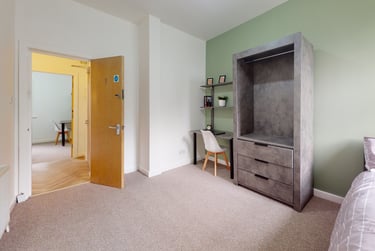 4 bed house, Moorland Avenue, Hyde Park, Leeds, LS61AP - Image 2