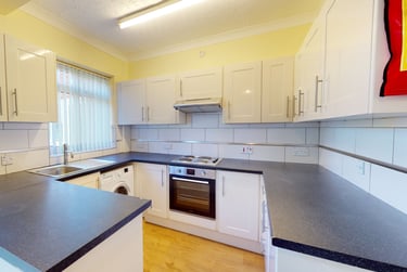4 bed house, Forest Road, City Centre, Loughborough, LE113HS - Image 2