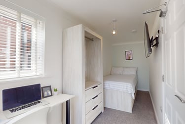 5 bed house, Adam Dale, City Centre, Loughborough, LE113HD - Image 2