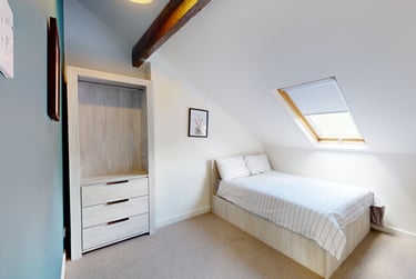 5 bed house, Moorland Avenue, Hyde Park, Leeds, LS61AP - Image 1