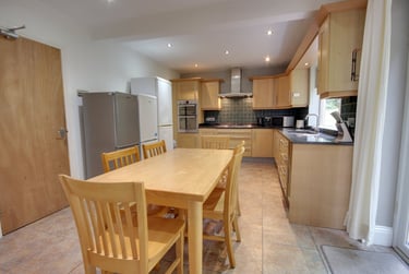 6 bed house, Orchard Drive, Gilesgate, Durham, DH11LA - Image 3