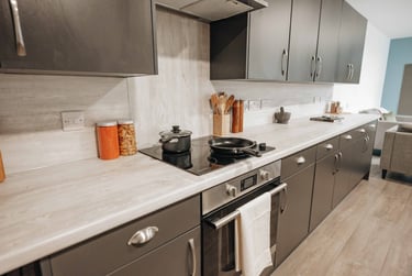 Silver En Suite (Washer/Dryer) - Image 9