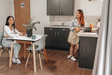 Platinum 1 Bed Apartment - Image 7