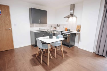 Platinum 1 Bed Apartment - Image 5