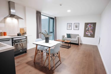 Platinum 1 Bed Apartment - Image 8