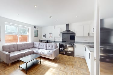 6 bed house, Lenton Boulevard, Lenton, Nottingham, NG72ET - Image 2