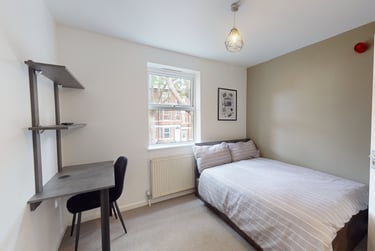 6 bed house, Lenton Boulevard, Lenton, Nottingham, NG72ET - Image 2