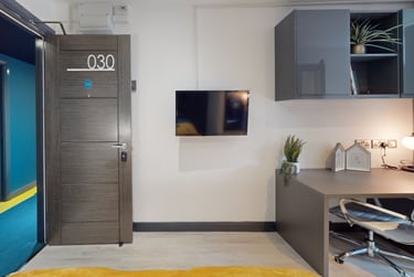 Executive Studio - Image 8