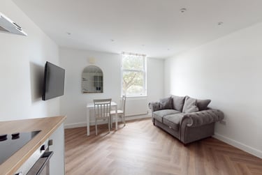 1 bed house, The Grove, Lenton, Nottingham, NG71HA - Image 2
