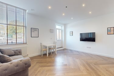 1 bed house, Castle Boulevard, Lenton, Nottingham, NG71HA - Image 2
