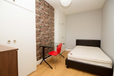5 bed house, Cumberland Road, City Centre, Loughborough, LE115DE - Image 4