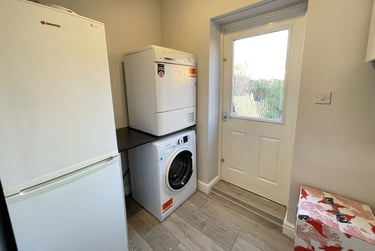 5 bed house, Goods Yard Close, City Centre, Loughborough, LE115EB - Image 10