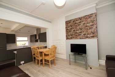 5 bed house, Cumberland Road, City Centre, Loughborough, LE115DE - Image 3