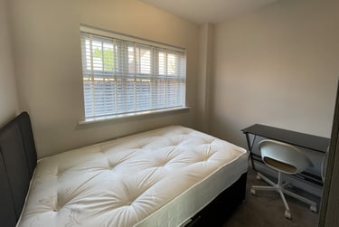 5 bed house, Goods Yard Close, City Centre, Loughborough, LE115EB - Image 2