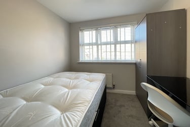 5 bed house, Goods Yard Close, City Centre, Loughborough, LE115EB - Image 4