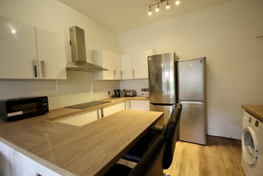 6 bed house, Flass Street, City Centre, Durham, DH14BE - Image 4