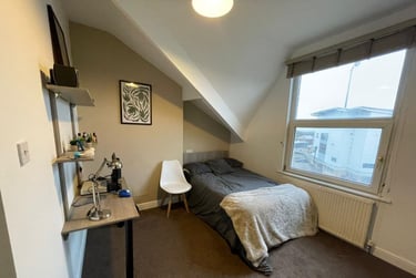 4 bed house, Cardigan Road, Headingley, Leeds, LS63AG - Image 1