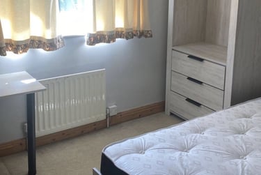 4 bed house, New Ashby Road, City Centre, Loughborough, LE114ET - Image 3