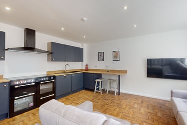 6 bed house, Lenton Boulevard, Lenton, Nottingham, NG72ET - Image 1