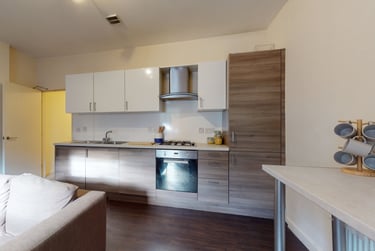 6 bed house, Barker Street, Shieldfield, Newcastle, NE21BH - Image 2