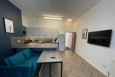 4 bed house, Moorland Avenue, Hyde Park, Leeds, LS61AP - Image 1