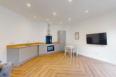 1 bed house, Grove Road, Lenton, Nottingham, NG71HA - Image 1