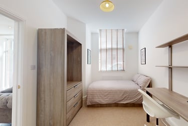 1 bed house, Grove Road, Lenton, Nottingham, NG71HA - Image 2