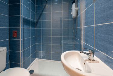 Bronze Ensuite at Castle Gate, 33-44 Castle Gate, City Centre, Nottingham, NG17AT - Image 4
