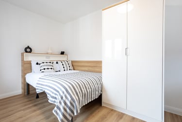 Gold Ensuite at MSV South, 357a Great Western Street, Fallowfield, Manchester, M144AH - Image 2