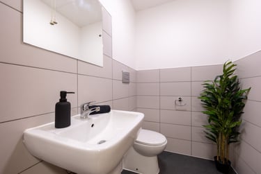 Bronze Plus Non Ensuite at Manchester Student Village, Lower Chatham Street, City Centre, Manchester, M15SX - Image 4