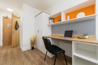 Gold Ensuite at Manchester Student Village, Lower Chatham Street, City Centre, Manchester, M15SX - Image 2