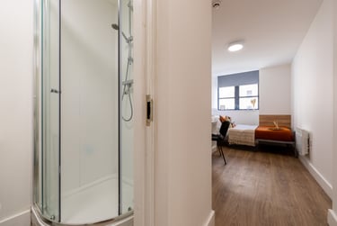 Gold Ensuite at Manchester Student Village, Lower Chatham Street, City Centre, Manchester, M15SX - Image 4