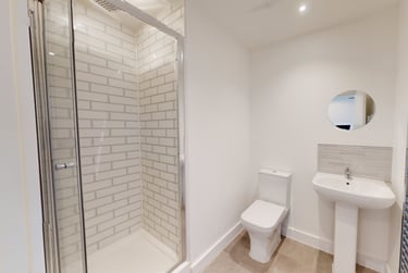 1 bed house, 2 Lemyngton Street, City Centre, Loughborough, LE111UH - Image 2