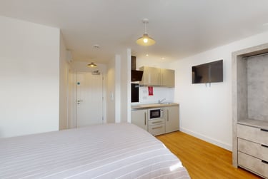 1 bed house, 2 Lemyngton Street, City Centre, Loughborough, LE111UH - Image 1