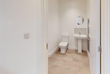 1 bed house, 2 Lemyngton Street, City Centre, Loughborough, LE111UH - Image 3