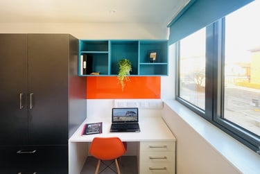 7 Bed Ensuite - Image 1