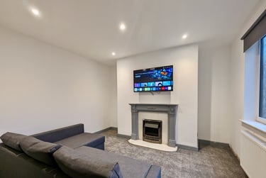 3 bed house, High Street North, Langley Moor, Durham, DH78JH - Image 2