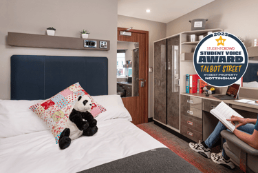 Silver En-suite Serviced Apartment - Image 1