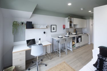 Bronze Studio - Image 2