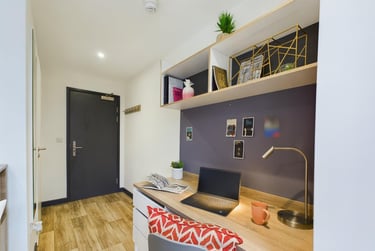 Bronze En Suite at Eden Square, Stoney Stanton Road, City Centre, Coventry, CV14FS - Image 5