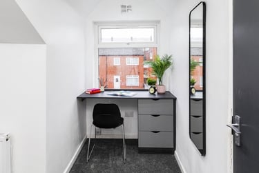 2 bed house, Queens Road, Hyde Park, Leeds, LS61NY - Image 14