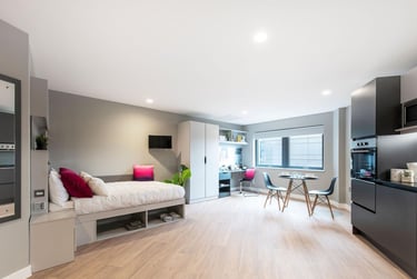 Deluxe Studio at Clifford House, Stadium Way, Pennsylvania, Exeter, EX46AQ - Image 1