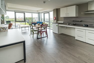 One Room Apartment - Image 4