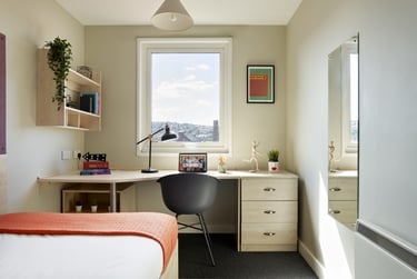 Classic En-suite - Image 1
