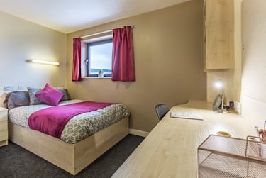 Classic 2 Bed Ensuite at The Pinnacles, Broad Street, City Centre, Sheffield, S25AR - Image 1