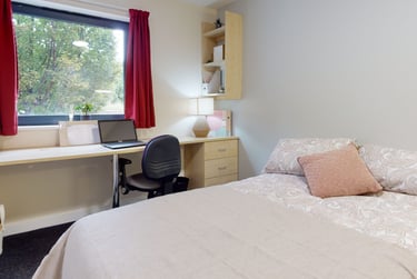 Classic 5 Bed Ensuite at The Pinnacles, Broad Street, City Centre, Sheffield, S25AR - Image 2