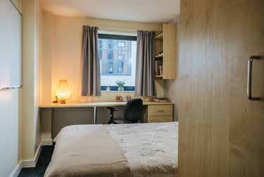 Premium 5 Bed Ensuite at The Pinnacles, Broad Street, City Centre, Sheffield, S25AR - Image 2