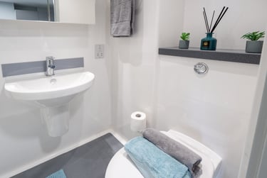 Bronze Plus Studio at Venue Studios, 333-337 New Cross Road, Lewisham, London, SE146FS - Image 3
